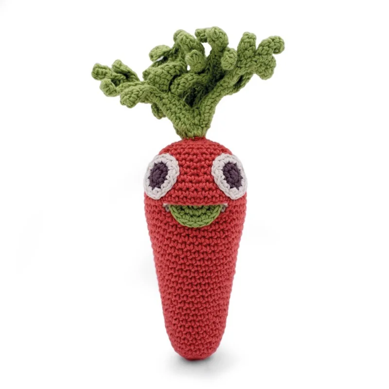 Charlotte la Carotte - hochet en coton bio de la collection Veggy Toys de la marque MyuM Charlotte la Carotte - hochet en coton bio de la collection Veggy Toys de la marque MyuM