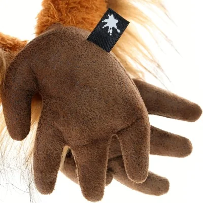 Peluche singe "Mon Key" de la collection BEASTS de la marque Sigikid, gros plan sur les mains Peluche singe "Mon Key" de la collection BEASTS de la marque Sigikid, gros plan sur les mains