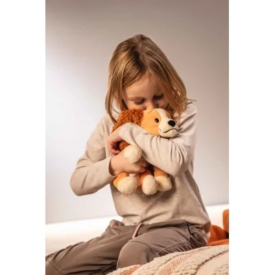 Jeune fille jouant avec Peluche Disney Originals Lady signée Steiff
