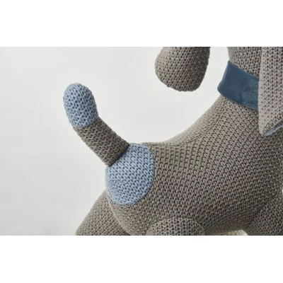 Peluche Cocker en crochet MINI signée Crochetts, gros plan sur la queue Peluche Cocker en crochet MINI signée Crochetts, gros plan sur la queue