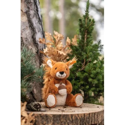 Peluche écureuil Phil - 20 cm signée Steiff dans la nature