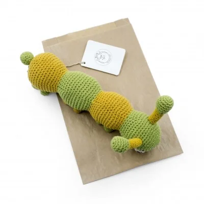 Jouet Apaisant Chiara la chenille verte 100% coton bio de la marque MyuM