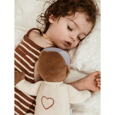 Bébé dormant avec Poupée d'endormissement Lulla doll - lilas Bébé dormant avec Poupée d'endormissement Lulla doll - lilas