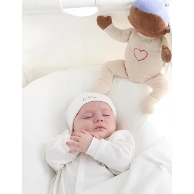 Bébé dormant avec Poupée d'endormissement Lulla doll - lilas Bébé dormant avec Poupée d'endormissement Lulla doll - lilas