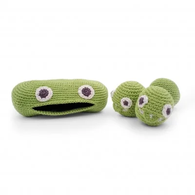 Hochet Petit Pois 100% coton bio signé Myum: maman cosse avec les 3 petits pois sortis Hochet Petit Pois 100% coton bio signé Myum: maman cosse avec les 3 petits pois sortis