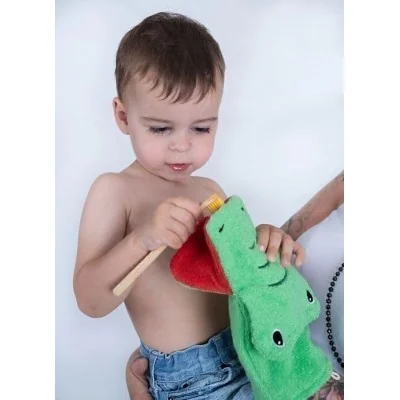Gant de toilette marionnette crocodile en coton bio signé Fürnis Gant de toilette marionnette crocodile en coton bio signé Fürnis