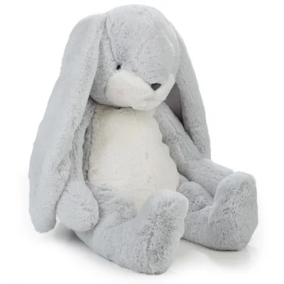 Grande peluche lapin gris- 50 cm signée Bunnies By The Bay, vue de demi-profil Grande peluche lapin gris- 50 cm signée Bunnies By The Bay, vue de demi-profil