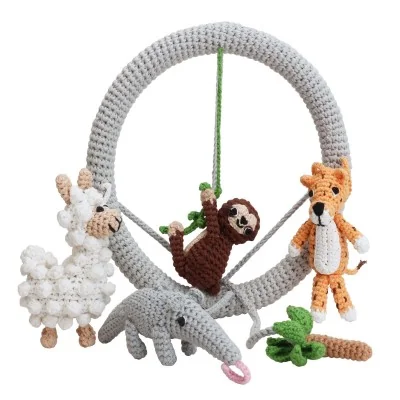 Mobile bébé en Crochet "Amérique du Sud" signé Sindibaba Mobile bébé en Crochet "Amérique du Sud" signé Sindibaba