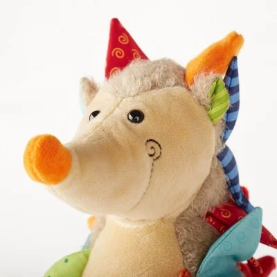 Doudou hérisson Patchwork Sweety signé Sigikid, gros plan sur le museau Doudou hérisson Patchwork Sweety signé Sigikid, gros plan sur le museau