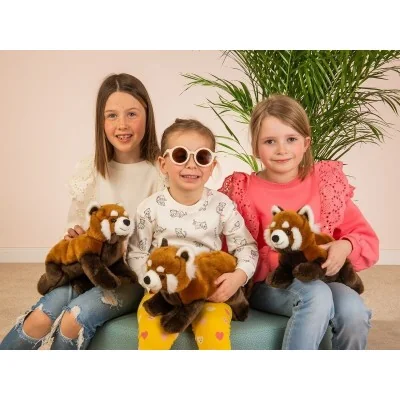 Jeunes filles jouant avec peluches panda roux - 30 cm signées Teddy Hermann Jeunes filles jouant avec peluches panda roux - 30 cm signées Teddy Hermann