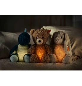 Différentes peluches veilleuses de la gamme "Light at Night" de la marque Steiff Différentes peluches veilleuses de la gamme "Light at Night" de la marque Steiff