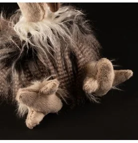 Peluche vautour "Heia Geyer" signée Sigikid, gros plan sur les pattes Peluche vautour "Heia Geyer" signée Sigikid, gros plan sur les pattes