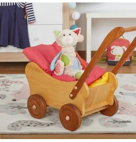 Doudou chat Patchwork Sweety signé Sigikid, dans un chariot