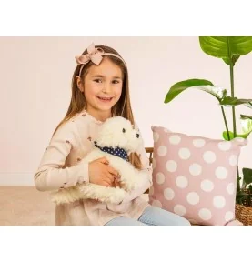 Jeune fille jouant avec Peluche labradoodle assis - 28 cm signée Teddy Hermann