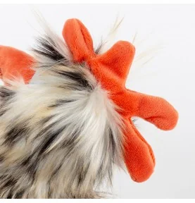 Peluche coq - 26 cm signée Sigikid, gros plan sur la crête
