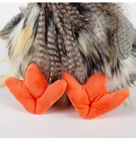 Peluche coq - 26 cm signée Sigikid, gros plan sur les pattes