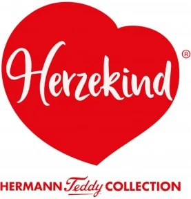 La peluche chien marron souple fait partie de la collection Herzekind La peluche chien marron souple fait partie de la collection Herzekind