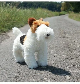 Peluche fox terrier - 30 cm, sur une route Peluche fox terrier - 30 cm, sur une route