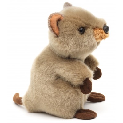 Peluche Quokka - 20 cm signée Uni-Toys, vue de profil Peluche Quokka - 20 cm signée Uni-Toys, vue de profil